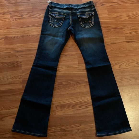 V.i.p Dark Wash Jeans Size 5/6 - Picture 3 of 3
